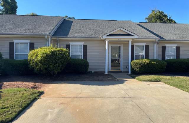 2 Bed, 2 Bath Townhouse Gallery 1