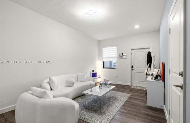 24486 SW 119th Pl Gallery 4