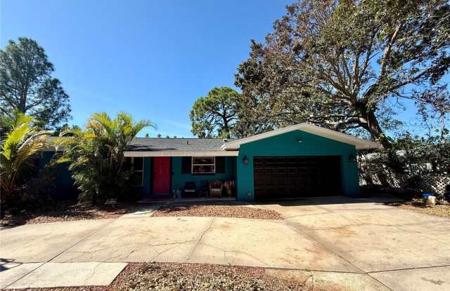 1664 BAYSHORE BOULEVARD - 1664 Bayshore Boulevard, Dunedin, FL 34698