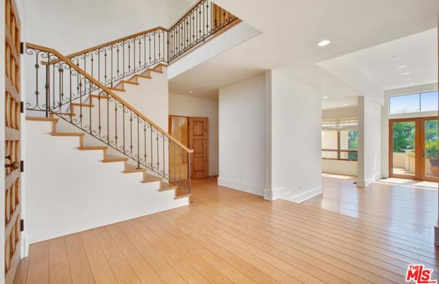 1401 CHAUTAUQUA Gallery 2