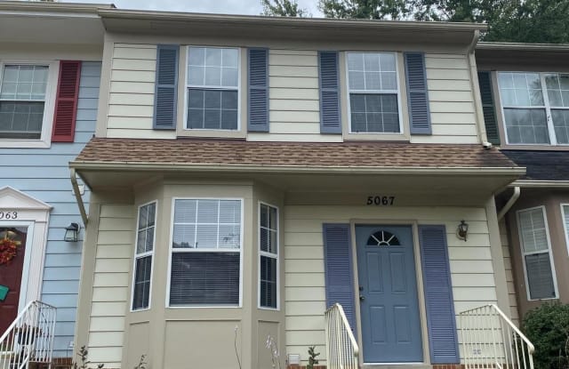 5067 LAMBSGATE LANE - 5067 Lambsgate Lane, Dale City, VA 22193