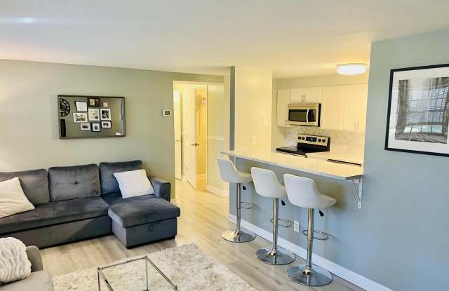 15 SEQUOIA CT Gallery 4
