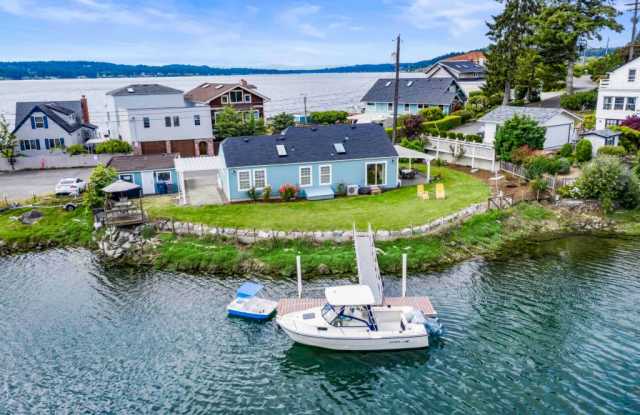 2401 Day Island Blvd W - 2401 West Day Island Boulevard West, University Place, WA 98466