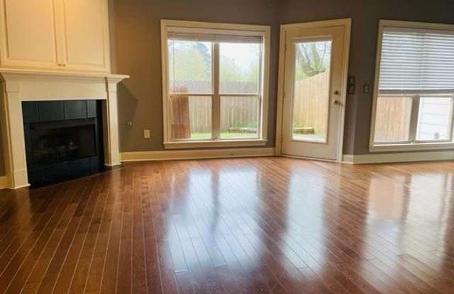 616 Braeburn Court Gallery 3