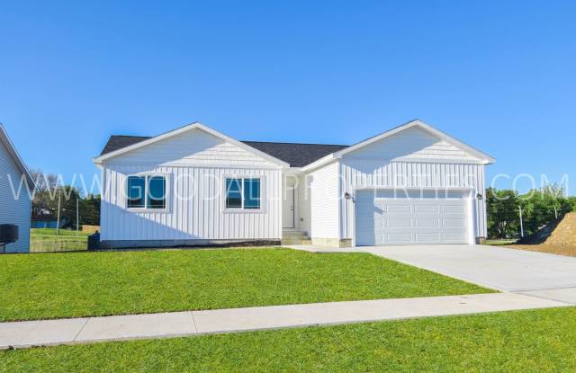 Move in Special** Must see this 4 Bedroom Walkout Ranch Style in Desoto photos photos