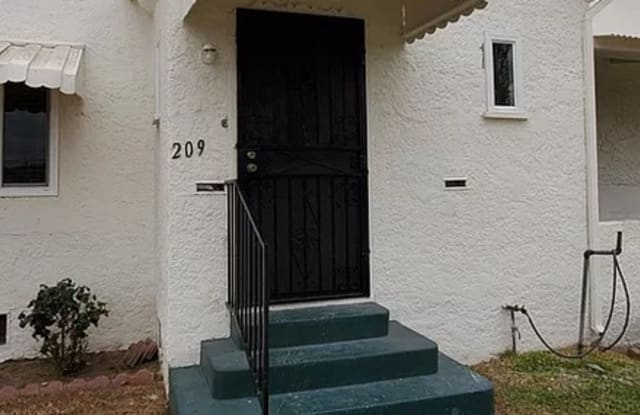 209 N 16th St - 209 North 16th Street, Montebello, CA 90640