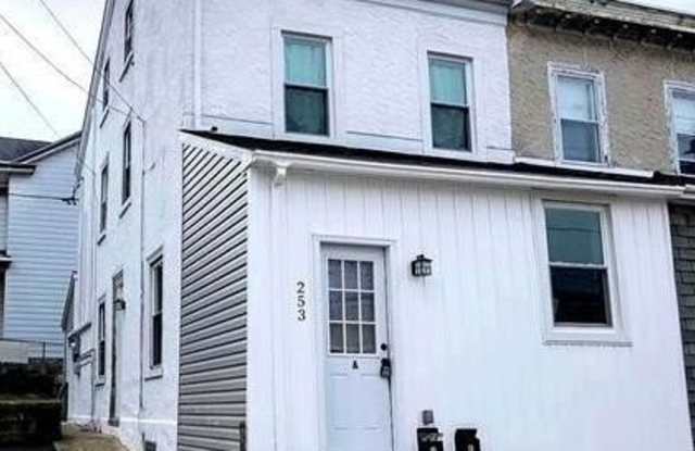 253 KRAMS AVENUE - 253 Krams Avenue, Philadelphia, PA 19128