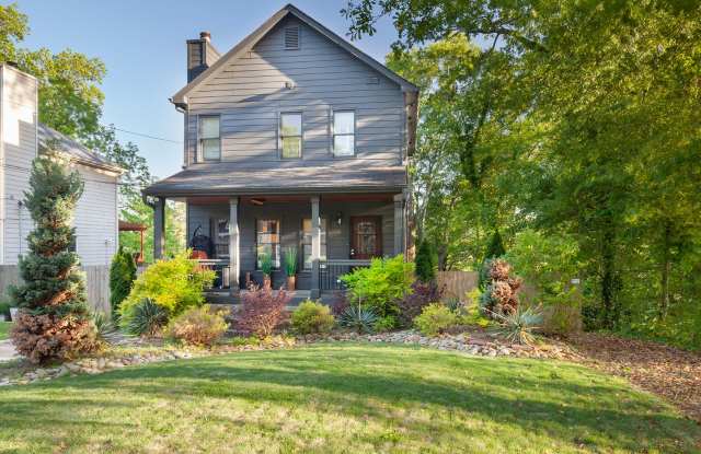 Ask About Our Move-In Special! Beautiful Two-Story 3/2.5 w/ Huge Fully Fenced Backyard! photos photos