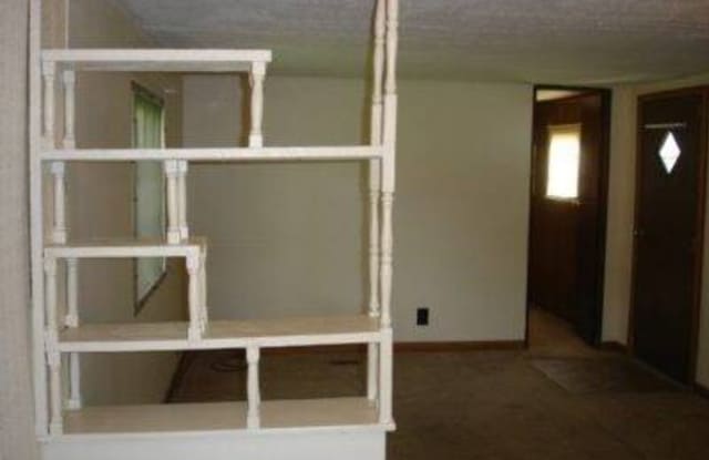 3012 Dennis NE Ct Gallery 3