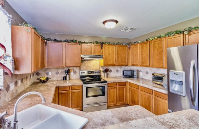 11229 W DEVONSHIRE Avenue - 11229 West Devonshire Avenue, Phoenix, AZ 85037
