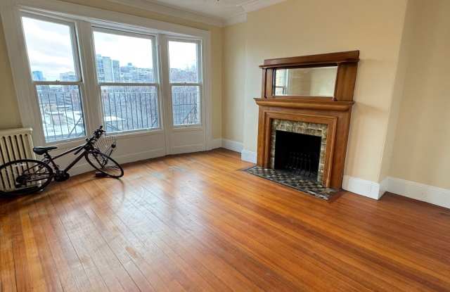 1513 Washington St photos photos