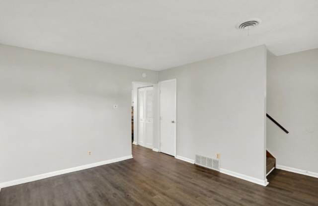 278 Walnut Street Gallery 4