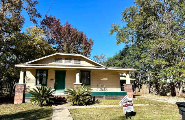 JANUARY MOVE IN SPECIAL!!! 1/2 OFF 1st Month's Rent photos photos