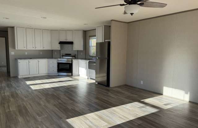585 Travis Way photos photos
