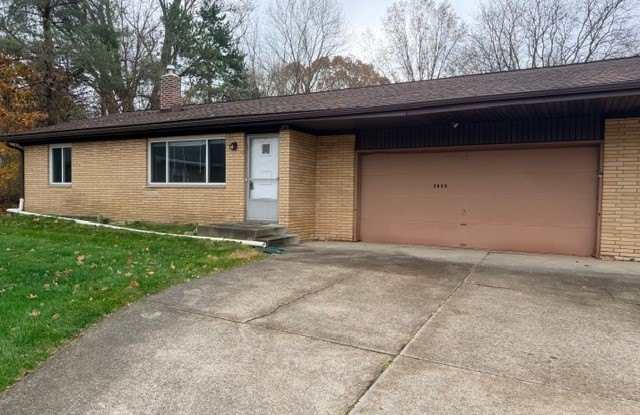 2856 Morewood Road - 2856 Morewood Road, Fairlawn, OH 44333 2856 Morewood Road - 2856 Morewood Road, Fairlawn, OH 44333