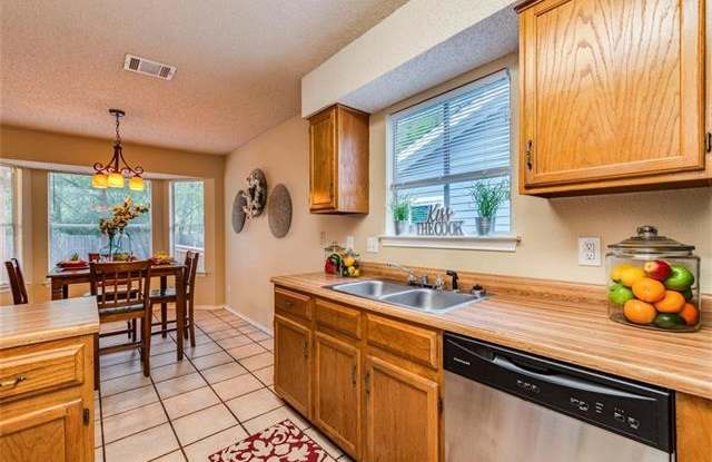5822 Shreveport DR Gallery 4
