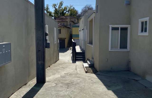 5434 Huntington Drive S Gallery 2