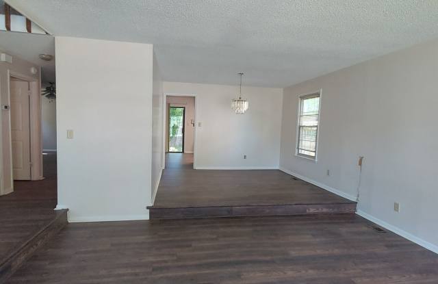 Wonderful home in BRIGADOON! Gallery 3