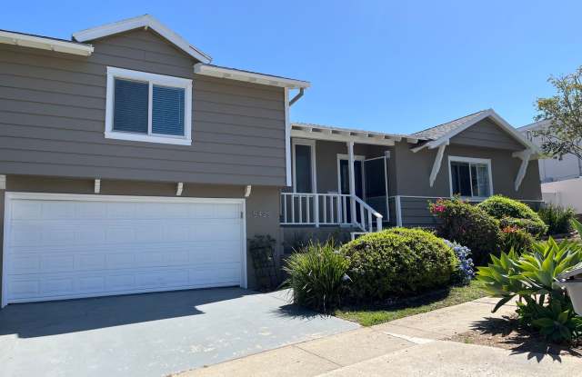 Split-Level 3 Bed Home with Solar in College View Estates, Near SDSU Gallery 1