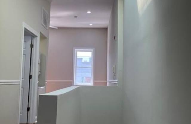 923 N 15TH Street Gallery 3