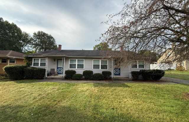 823 Mathews Rd, Youngstown, Ohio 44512 - 823 Mathews Road, Boardman, OH 44512 823 Mathews Rd, Youngstown, Ohio 44512 - 823 Mathews Road, Boardman, OH 44512