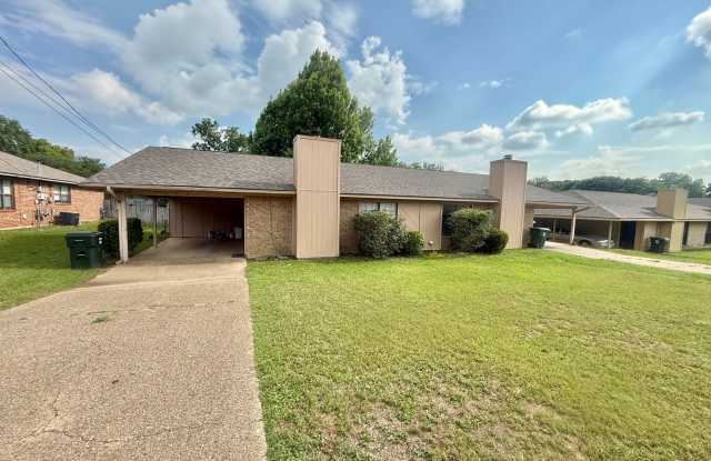3-bed/2-bath near Paluxy/Grande! photos photos