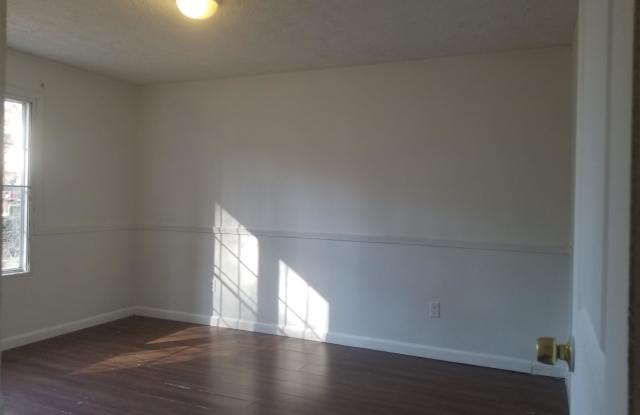 85 Forest Rd. Gallery 4