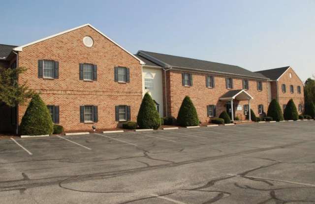 5 HEARTHSTONE Court unit: 104 photos photos