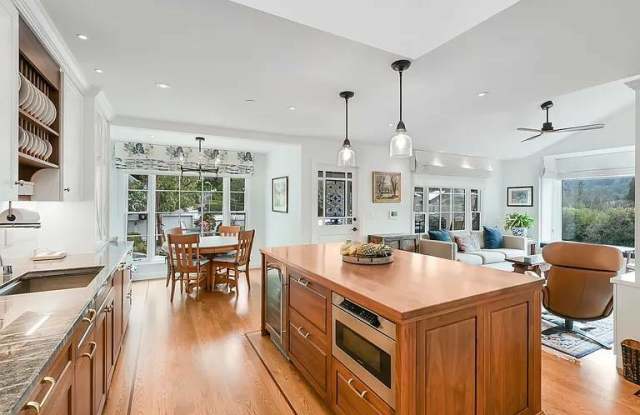 21 Elm Avenue photos photos