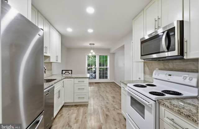 11741 NORTH SHORE Drive Gallery 3