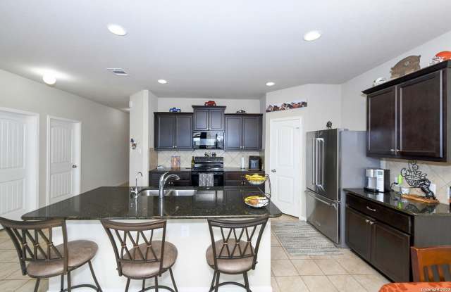 468 COPPER HILL DR Gallery 3