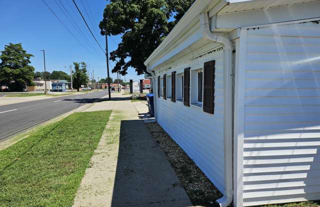 613 Poplar Street Gallery 4