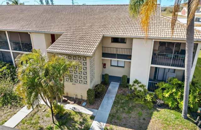 2515 BAYSHORE GARDENS Parkway Gallery 1