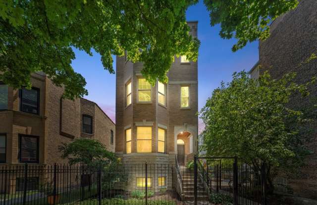 1041 N Leavitt Street photos photos