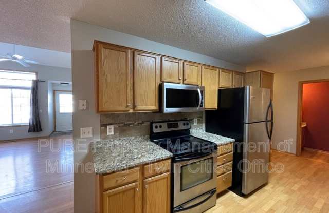 6129 Tahoe Cir - 6129 Tahoe Circle, Woodbury, MN 55125