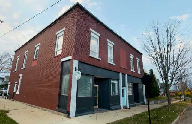 522 Liberty St - 522 Liberty Street, Petoskey, MI 49770
