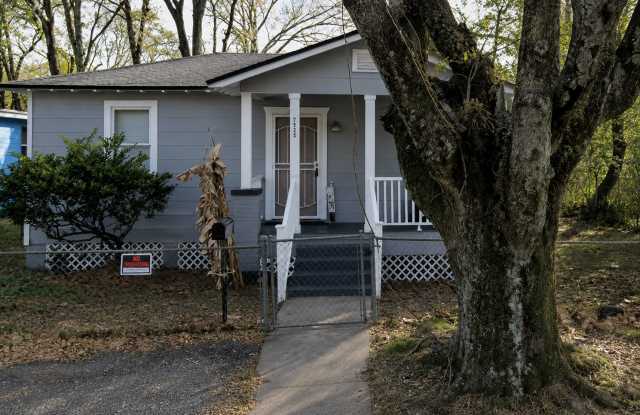 1636 West 28th Street photos photos