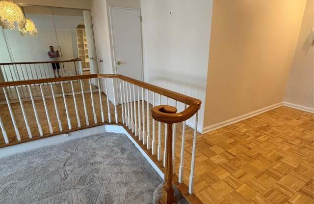 9810 64th Avenue Gallery 2
