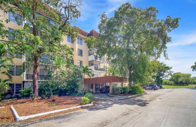 4160 Inverrary Dr Gallery 3