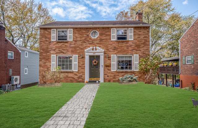 Family friendly home to enjoy while at the US OPEN - 647 7th Street, Oakmont, PA 15139 Family friendly home to enjoy while at the US OPEN - 647 7th Street, Oakmont, PA 15139