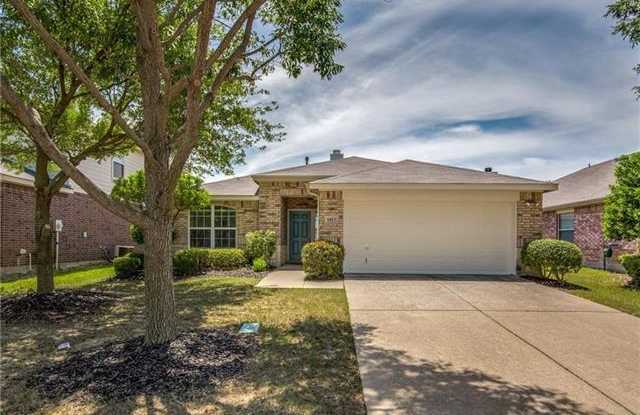 6813 Oak Falls Drive Gallery 2