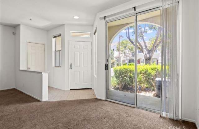 3303 Orangewood photos photos