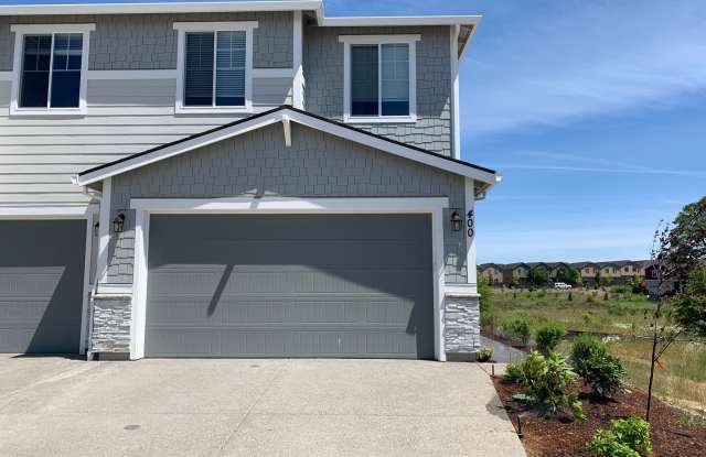 COMING VACANT END OF JUNE -EZ life Townhome living, Wonderful Booming town of Ridgefield. photos photos