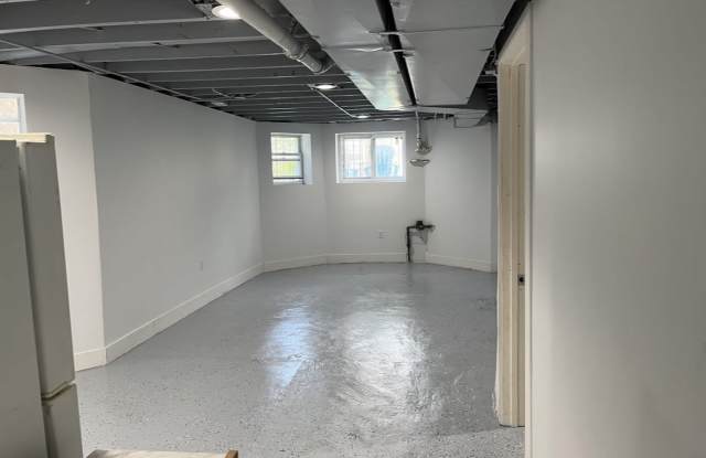 1631 South Central Park Avenue Gallery 4