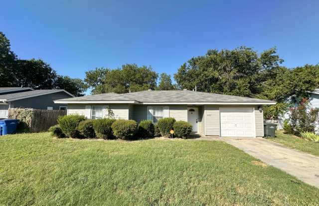 Cozy Home Ready For You! Viewable August 22nd! photos photos