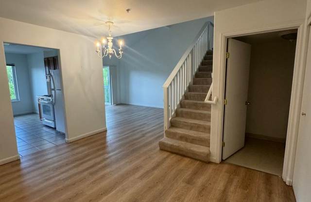 3 Bedroom 2 Bath Condo in New Castle photos photos