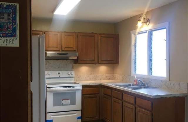 Single Family 3 Bedroom/1 Bath photos photos