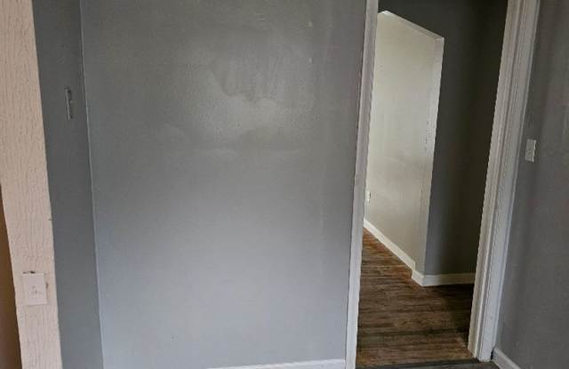 19762 Avon- 3 BEDS & 1 BATH FOR RENT! Gallery 4