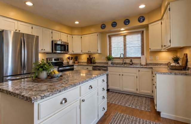 Wonderful Home with Finished Basement Gallery 4