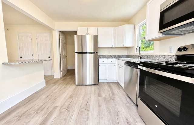 5613 N DUPONT Highway Gallery 4